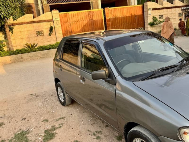 suzuki-alto-vxr-2011-big-10