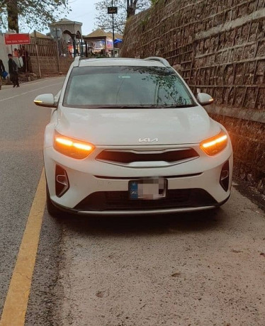 kia-stonic-ex-2022-big-0