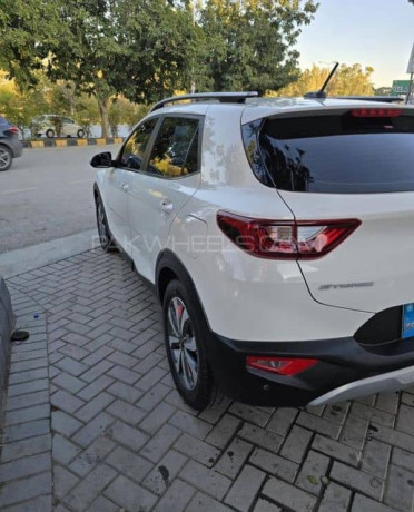 kia-stonic-ex-2022-big-2