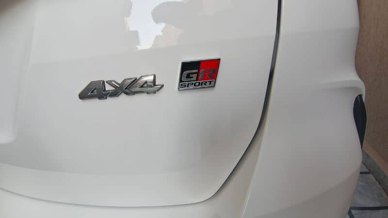 toyota-fortuner-g-2025-big-2