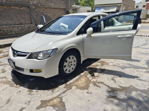 honda-civic-vti-2010-big-7
