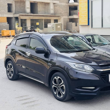 honda-vezel-z-sensing-2017-model-big-4