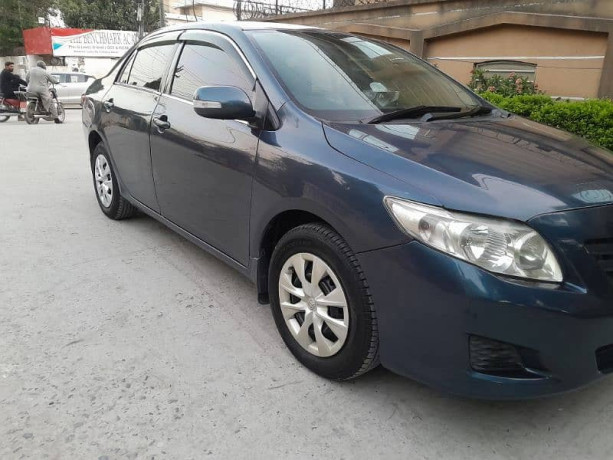 toyota-corolla-gli-2010-big-4