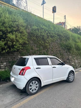 suzuki-swift-2015-islamabad-white-well-maintained-big-1