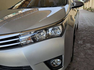 toyota-corolla-altis-2017