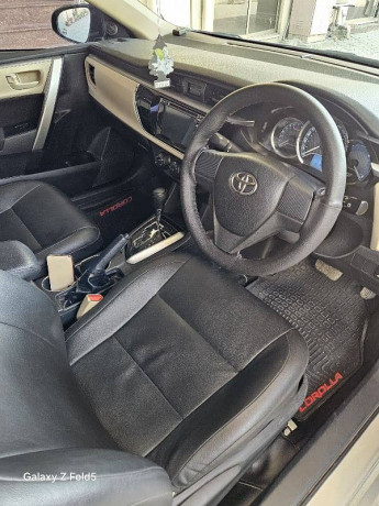 toyota-corolla-altis-2017-big-14
