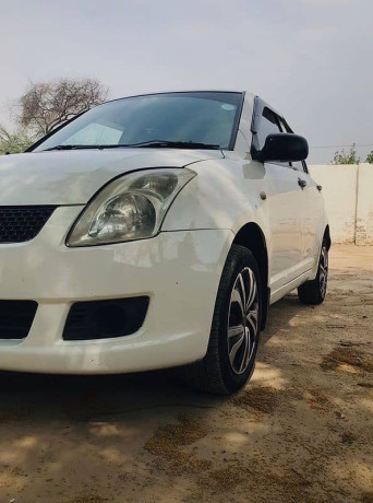 suzuki-swift-2011-big-0