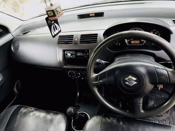 suzuki-swift-2011-big-7