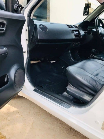 suzuki-swift-2011-big-8