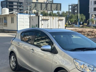 toyota-aqua-2016