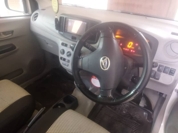 daihatsu-mira-eco-idle-variant-2016-big-1