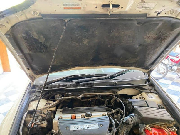 honda-accord-2004-big-10