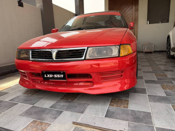 mitsubishi-lancer-1996-big-1