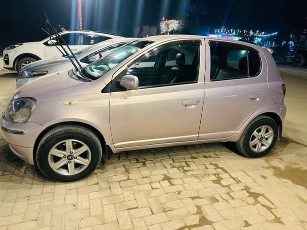 toyota-vitz-1999-big-1
