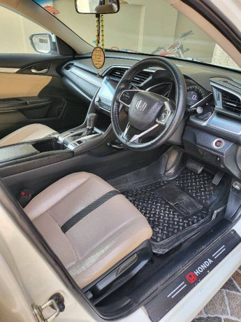honda-civic-turbo-15-2016-big-5