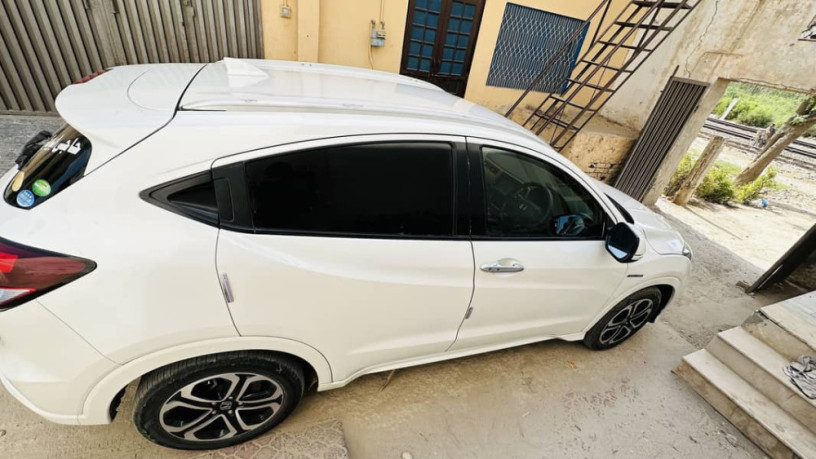 honda-vezel-car-model-2016-condition-1010-big-1