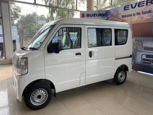 suzuki-every-2024-big-1