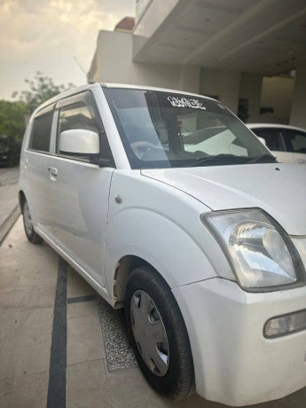 suzuki-alto-2007-big-0
