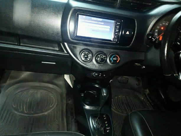 toyota-vitz-2017-big-2