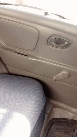 suzuki-alto-2006-big-11