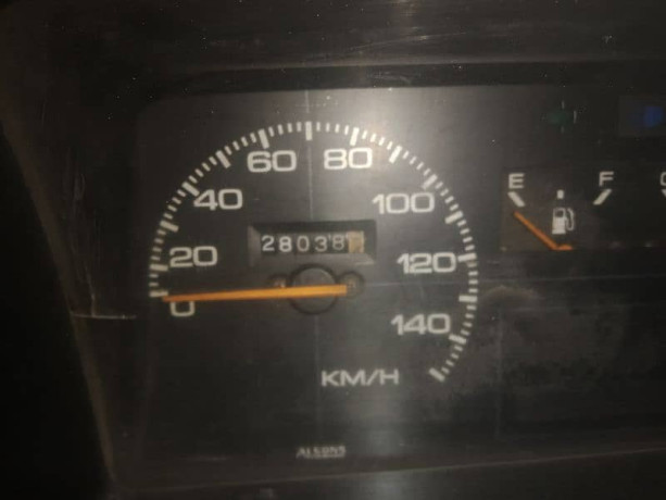 suzuki-mehran-2000-big-5