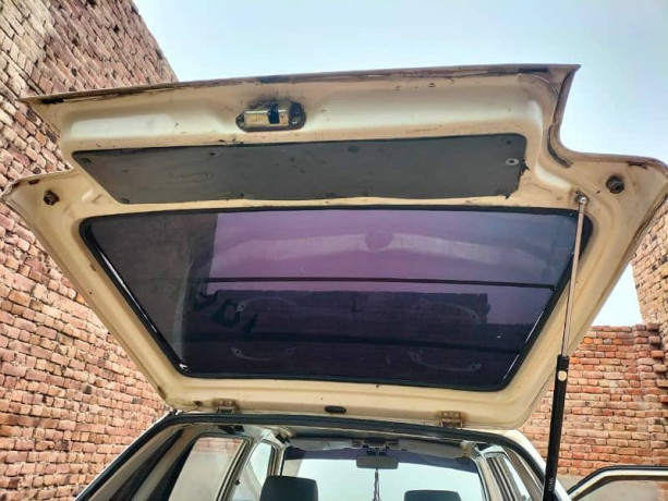 suzuki-mehran-2000-big-11