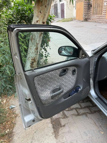 suzuki-baleno-2003-big-4