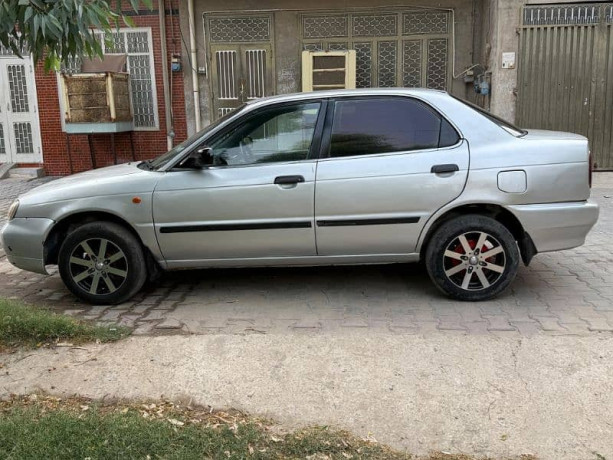 suzuki-baleno-2003-big-2