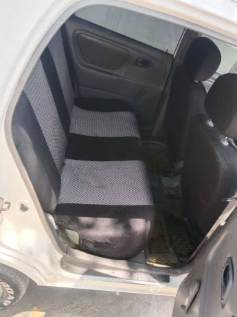 suzuki-alto-2012-big-9