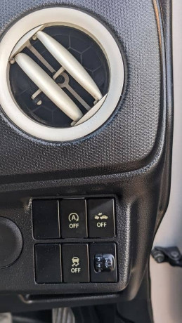 suzuki-alto-2014-big-8