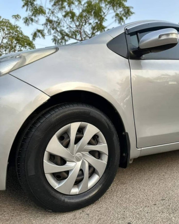 toyota-vitz-model-2010-model-big-7
