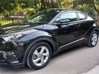 1800-cc-toyota-c-hr-s-led-package-auction-grade-35