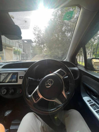 toyota-vitz-2016-big-5