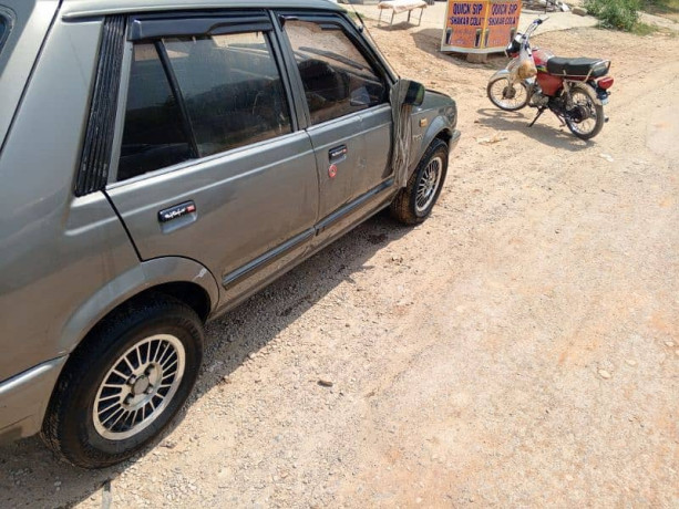 daihatsu-charade-1986-big-2