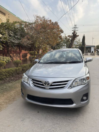 corolla-gli-2013-big-0