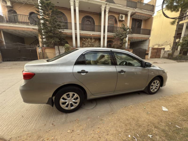 corolla-gli-2013-big-5