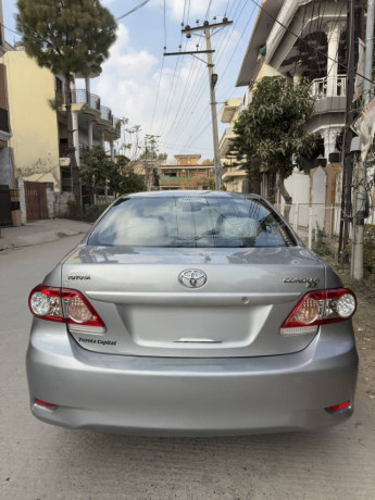 corolla-gli-2013-big-1