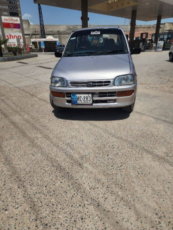daihatsu-cuore-2004-big-10