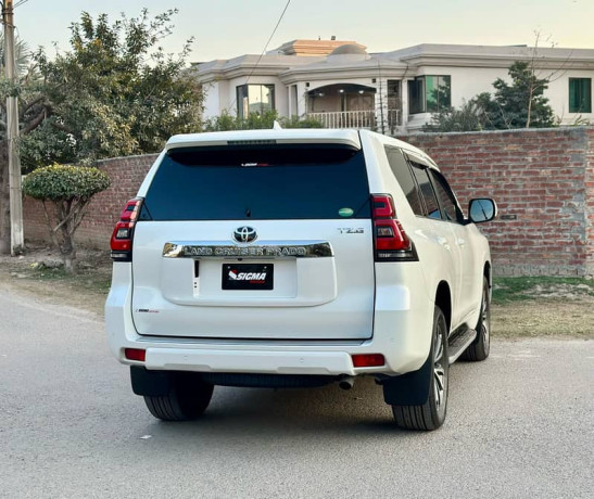 toyota-prado-tz-g-28-20192025-big-11