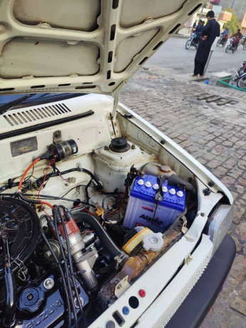 suzuki-mehran-vx-2012-big-14