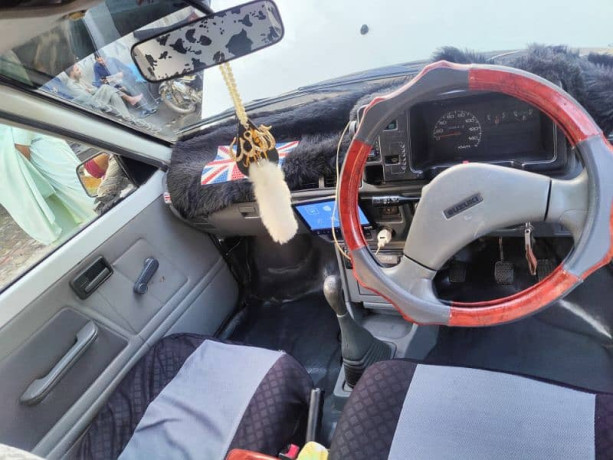 suzuki-mehran-vx-2012-big-8