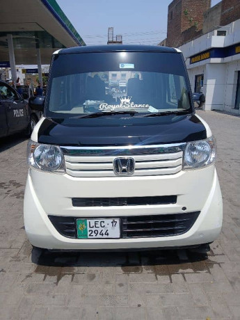 honda-n-box-plus-2017-big-0
