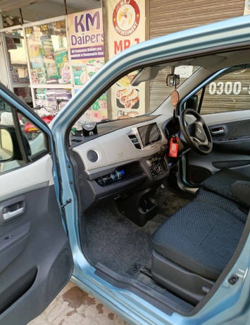 suzuki-wagon-r-2014-big-11