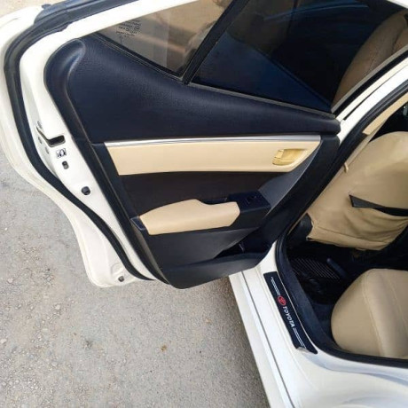 toyota-corolla-altis-2020-big-4
