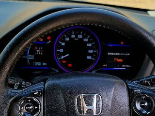 honda-vezel-hybrid-mdl-201517