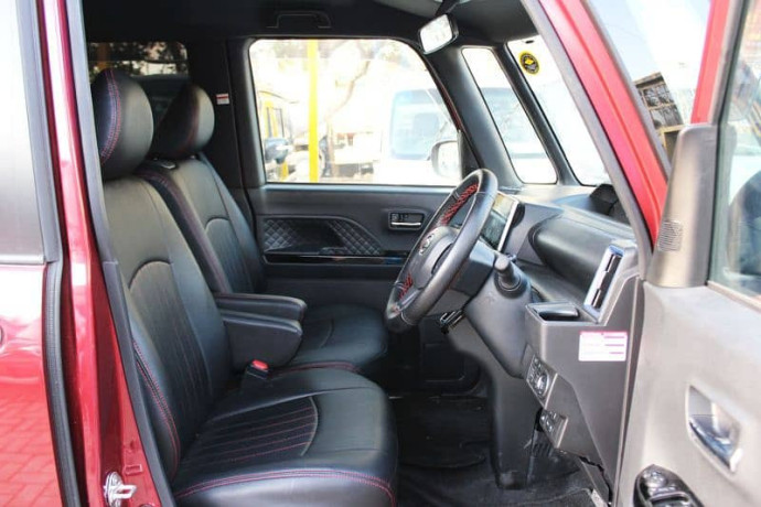daihatsu-tanto-custom-x-style-model-2021-big-4