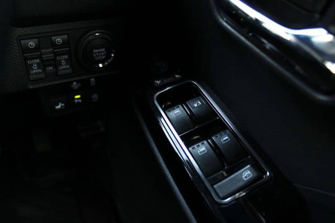 daihatsu-tanto-custom-x-style-model-2021-big-7