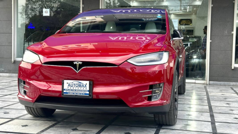tesla-model-x-dual-motor-long-range-2018-big-2