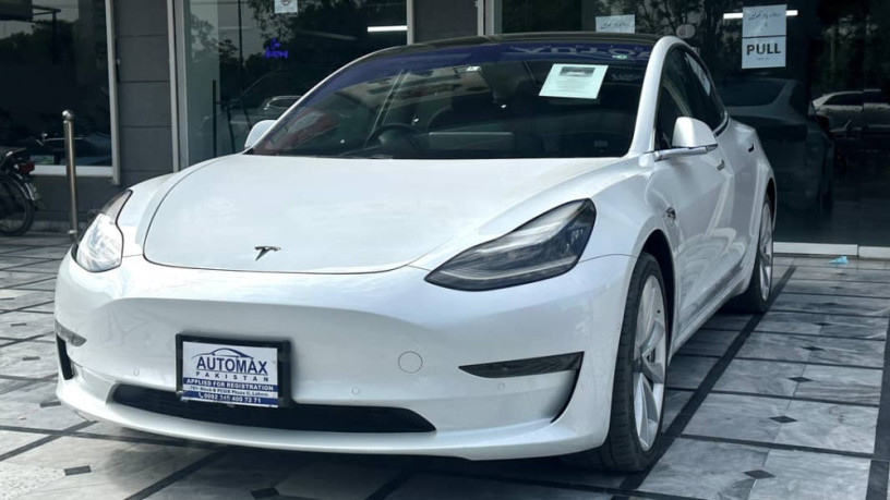 tesla-model-3-dual-motor-range-2020-big-2
