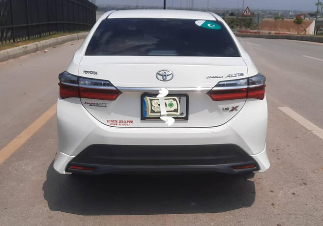 toyota-corolla-altis-16x-automatic-big-2